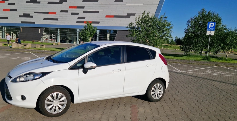 Ford Fiesta cena 19000 przebieg: 132075, rok produkcji 2009 z Koszalin małe 172